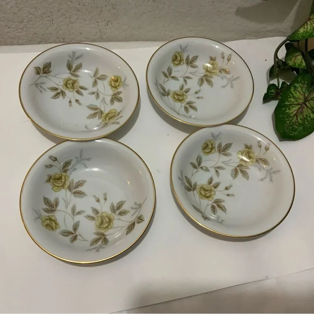 Noritake 5511 Desert Fruit Bowls floral gold trimmed Set 4 Vintage 5.5” G13